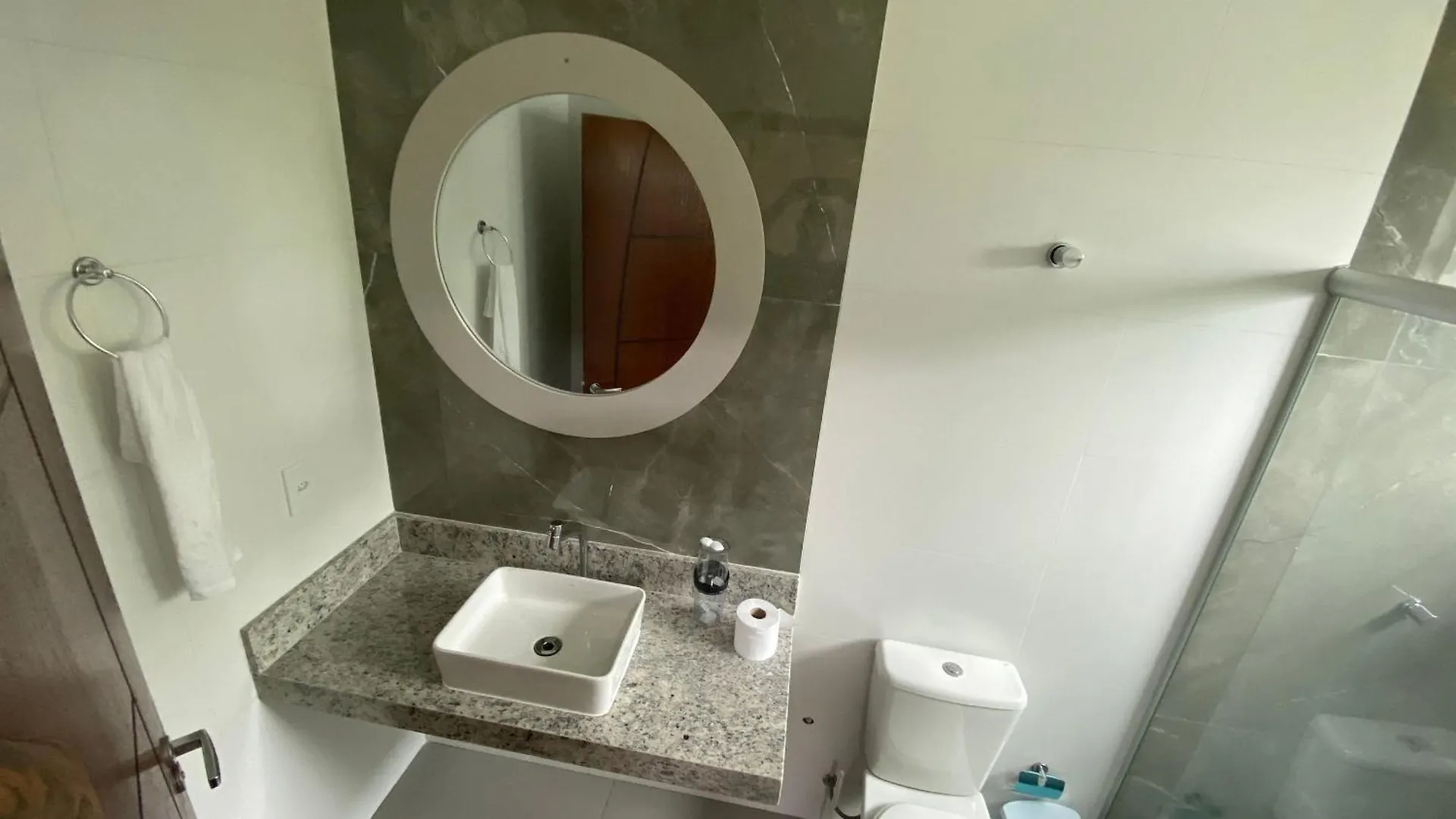 Condominio 3/4 No Alto Taperapuan 포르투세구로 펜션